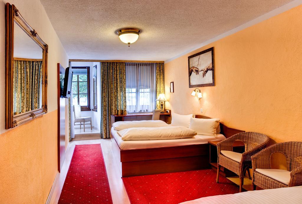 Cityhotel Schwarzer Baer Инсбрук Номер фото